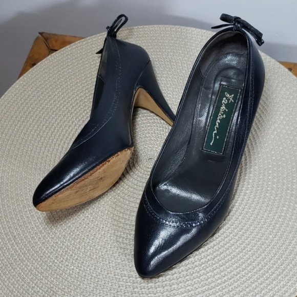 Vintage Italian Leather Navy heels - Picture 3 of 8